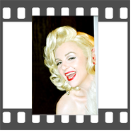 Marilyn-Monroe-Celebrity-Impersonator-Look-alike-Holly-Beavon-white-dress 